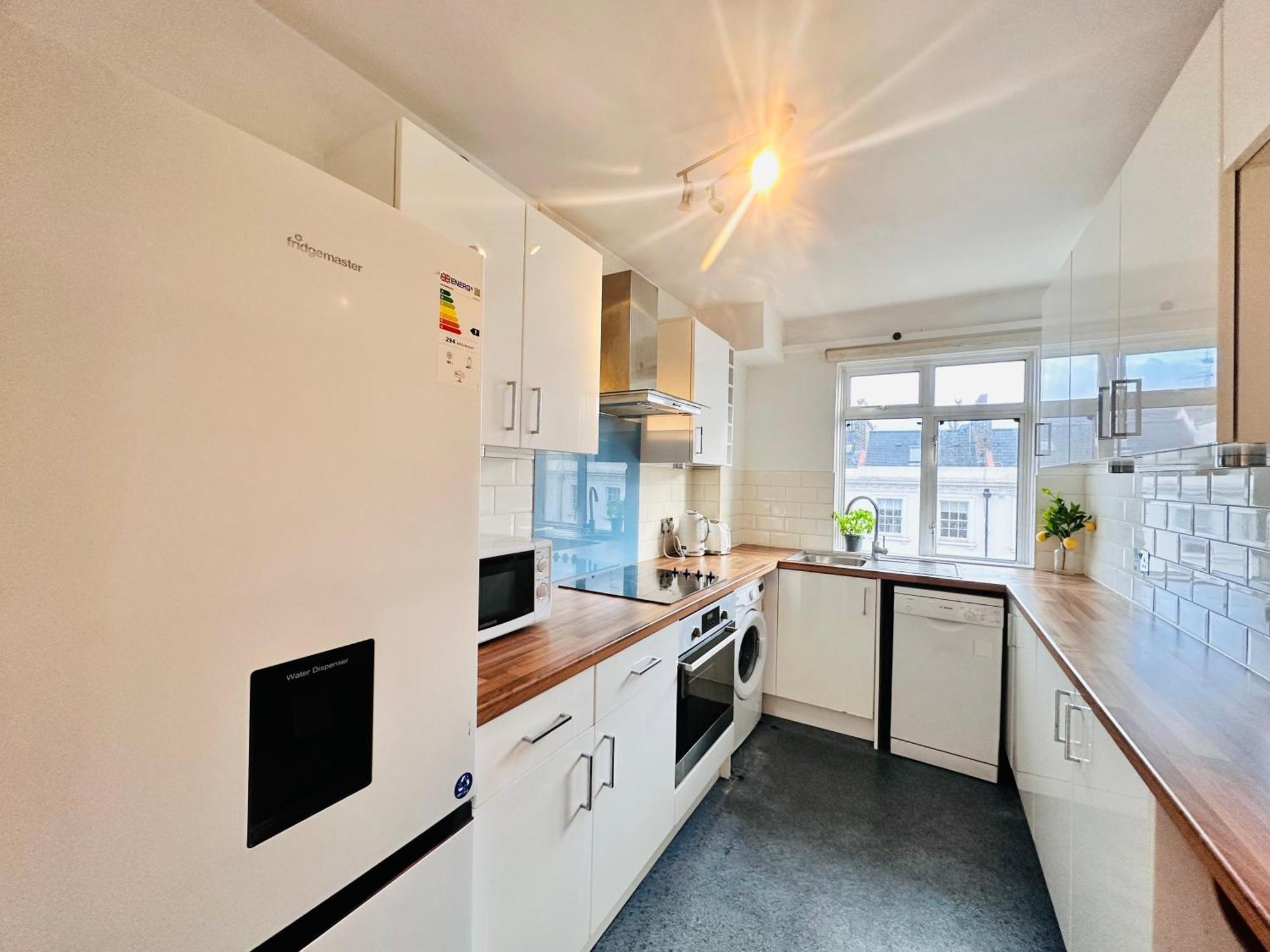 Victoria Family Apartment In Central לונדון מראה חיצוני תמונה
